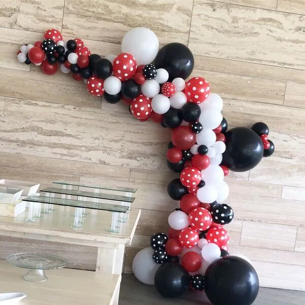 decoracion de minnie mouse sencilla con globos